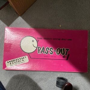 game “pass out” copyright 1962 comes with the keyboard pass out card